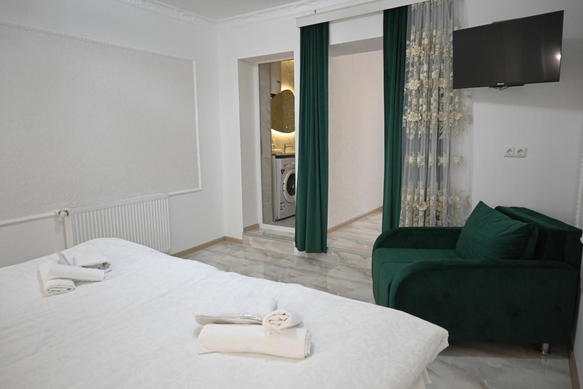 Jerusalem Merkaz Hotel Kutaisi Exteriör bild