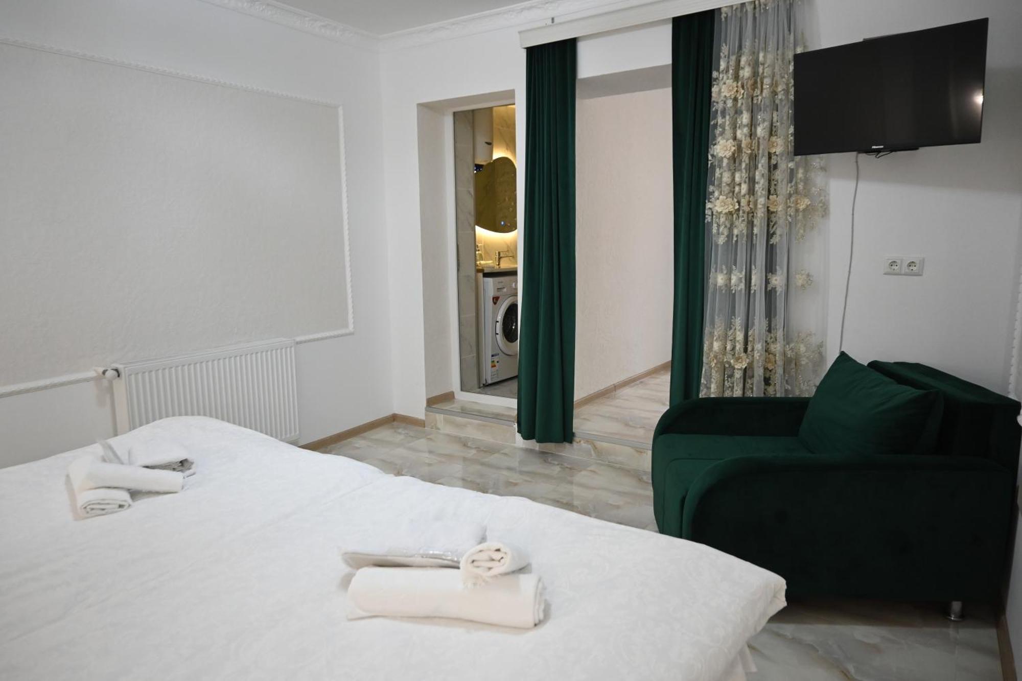 Jerusalem Merkaz Hotel Kutaisi Exteriör bild