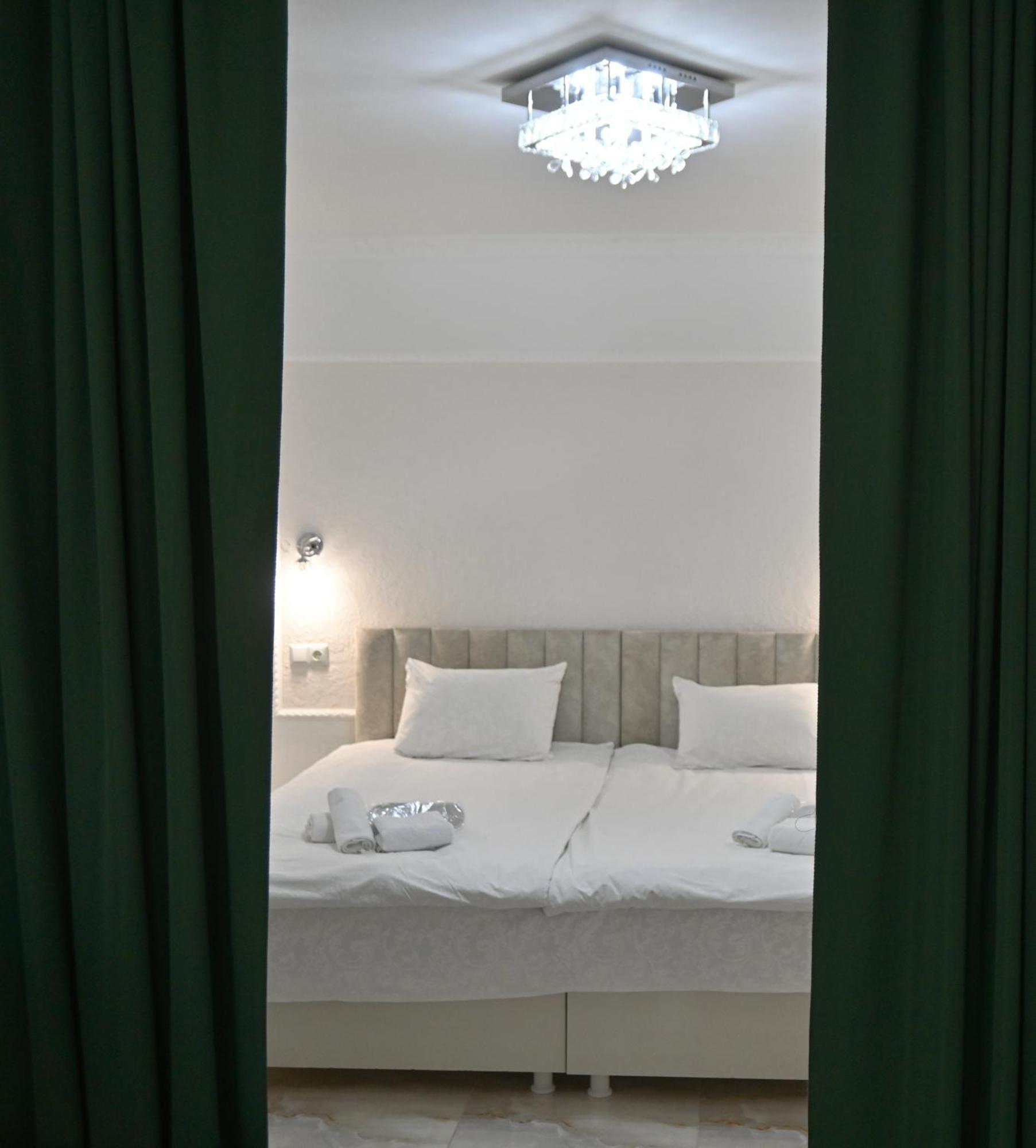Jerusalem Merkaz Hotel Kutaisi Exteriör bild